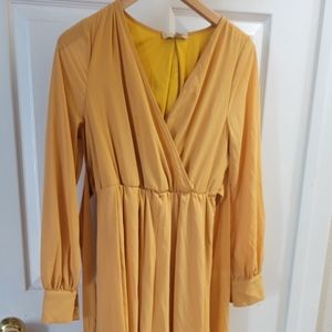 🌻 Beautiful yellow maternity photo shoot dress